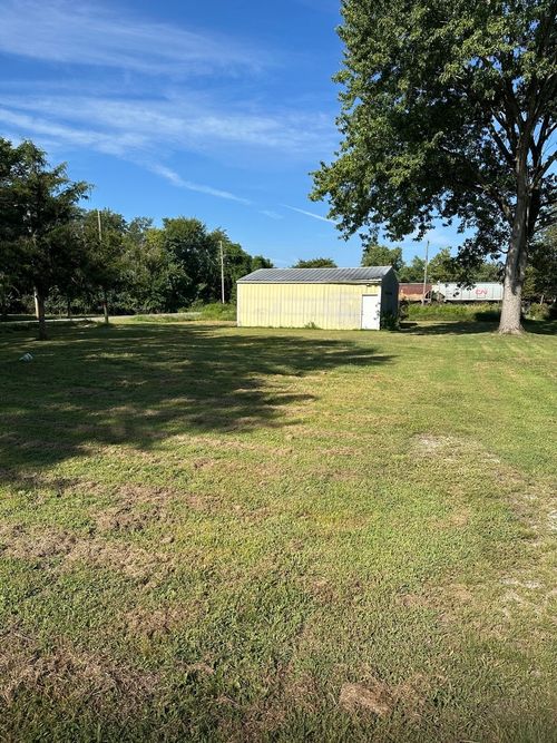 120 East 11th Street, Duquoin, IL, 62832 | Card Image