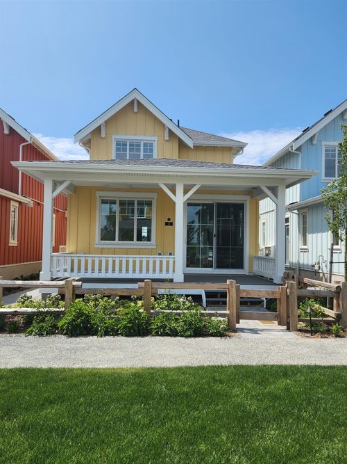 2-6373 Dairy Ave, Delta, BC, V4L2N1 | Card Image