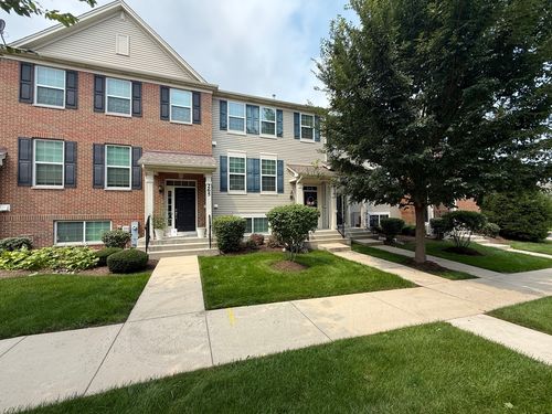 263 Lakeshore Dr, Oswego, IL, 60543-5132 | Card Image