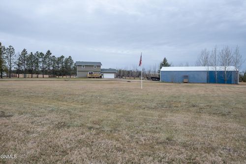 3377 109th Ave Sw, Dickinson, ND, 58601-9002 | Card Image