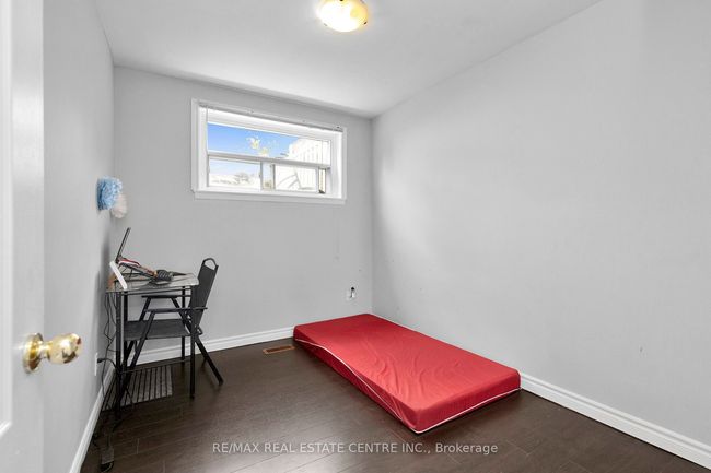 69 Newstead Cres, House attached with 4 bedrooms, 2 bathrooms and 3 parking in Brampton ON | Image 19