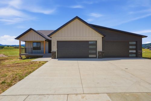 1639 Oak Crest Court, Spearfish, SD, 57783-0000 | Card Image