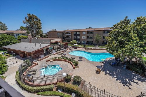 d319-12200 Montecito Rd, Seal Beach, CA, 90740-2638 | Card Image