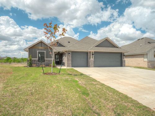 12413 Dolche Vita Dr, Yukon, OK, 73085 | Card Image