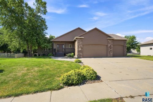 7609 W Stanford Dr, Sioux Falls, SD, 57106-4405 | Card Image