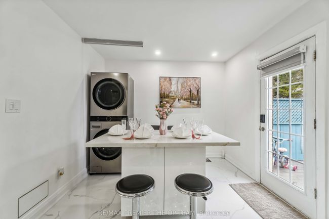 273 E 13 Th St, House other with 5 bedrooms, 3 bathrooms and 5 parking in Hamilton ON | Image 15