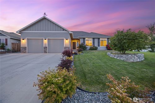 491 Spring View Pl, Chelan, WA, 98816-5705 | Card Image