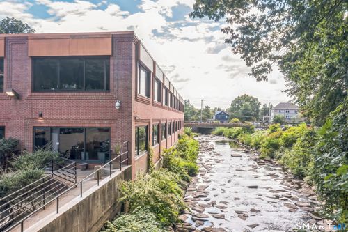 200 Pemberwick Rd, Greenwich, CT, 06831-4236 | Card Image