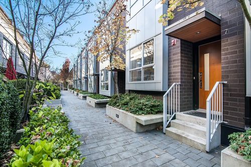 7-2188 W 8th Avenue, Vancouver, BC, V6K2A4 | Card Image
