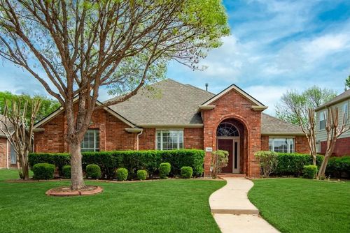 7900 Roaring Ridge Dr, Plano, TX, 75025-3663 | Card Image