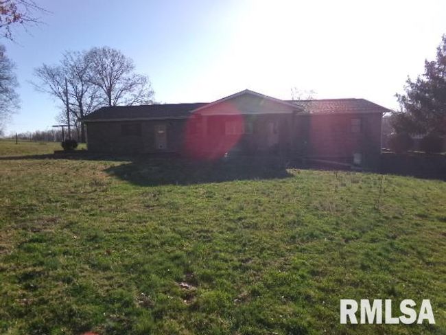 2225 Route 34, House other with 4 bedrooms, 2 bathrooms and null parking in Rosiclare IL | Image 75