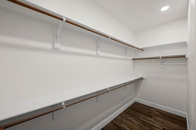 Walk in Closet | Image 22