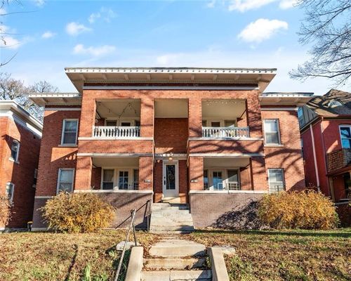 3619 Wyandotte St, Kansas City, MO, 64111-4647 | Card Image