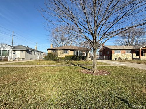 32742 Avondale St, Westland, MI, 48186-8903 | Card Image