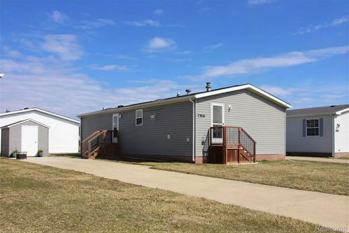3539 Berry Dr, Carleton, MI, 48117-9442 | Card Image