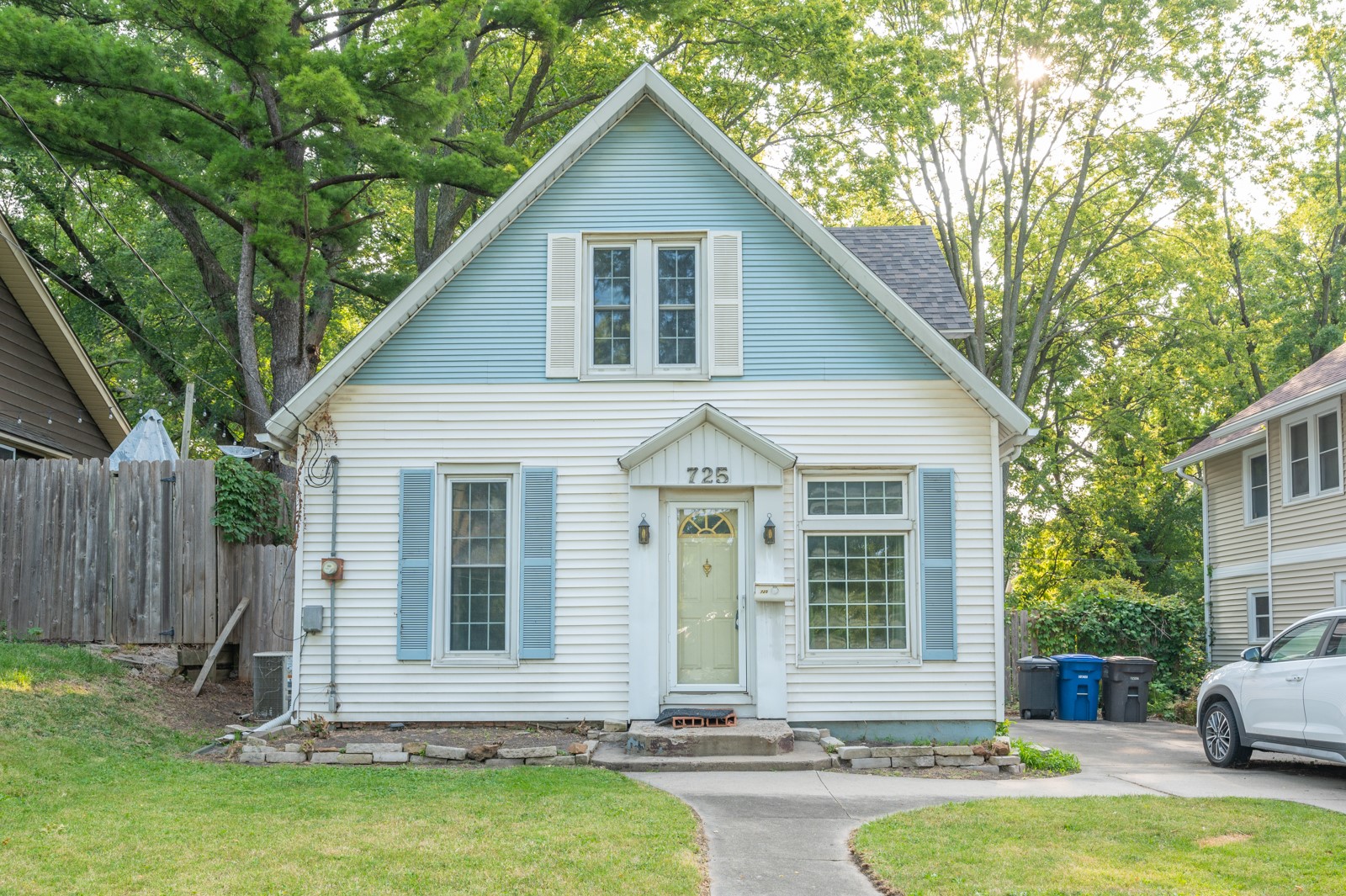 40th St, Des Moines, IA 50312