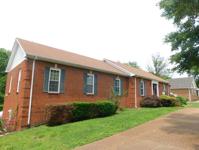 1129 Adam Dr, House other with 3 bedrooms, 3 bathrooms and 6 parking in Cottontown TN | Image 11