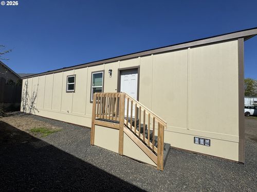 k-1085 W 1st Ave, Junction City, OR, 97448-1080 | Card Image