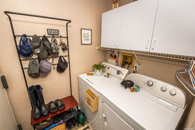 10 Lyons Ln, House other with 4 bedrooms, 3 bathrooms and null parking in Coram NY | Image 29