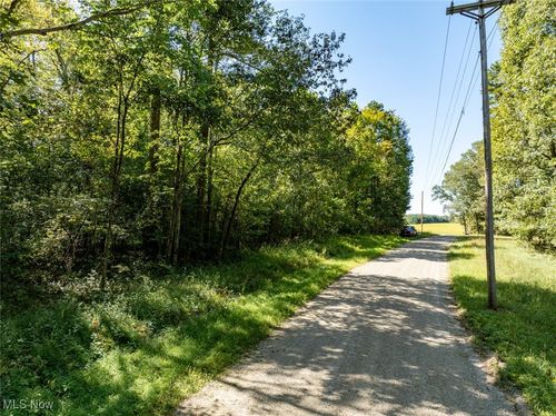 2 Shinn Rd, Stockport, OH, 43787 | Card Image