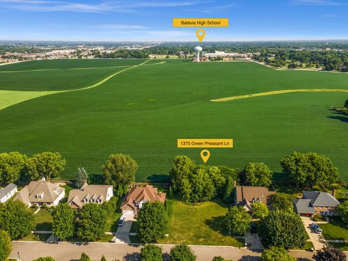 1375 Green Pheasant Ln, Batavia, IL, 60510-4598 | Card Image