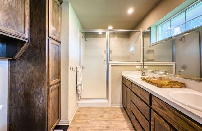 310 N Bermuda St, House other with 3 bedrooms, 2 bathrooms and null parking in Lacy Lakeview TX | Image 34
