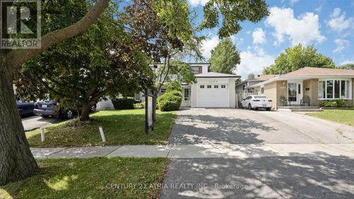 3441 Oakglade Cres, Mississauga, ON, L5C1X4 | Card Image