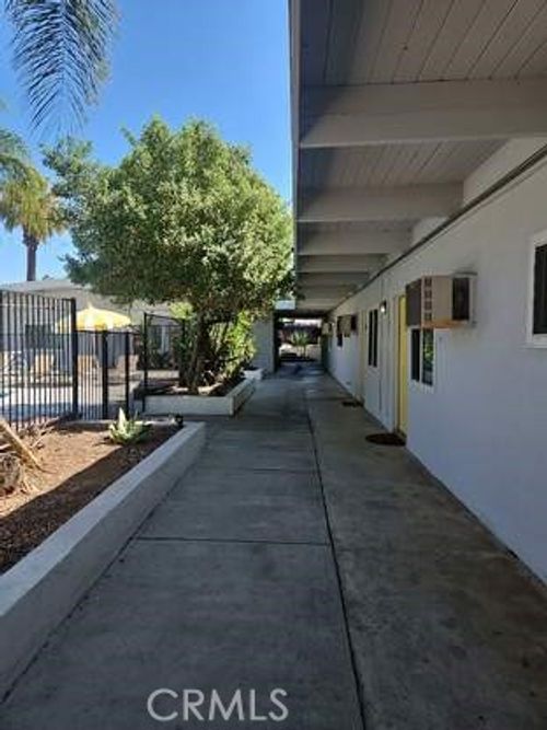 e-3581 Chicago, Riverside, CA, 92507 | Card Image