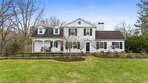 118 Kenton Rd, Chagrin Falls, OH, 44022-2504 | Card Image