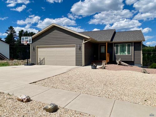 1064 Quinn Dr, Hill City, SD, 57745-6623 | Card Image