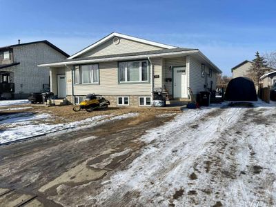 142 Wolverine Dr, Home with 5 bedrooms, 2 bathrooms and 5 parking in Fort Mcmurray AB | Image 1