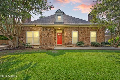 551 Esplanade St, Lafayette, LA, 70508-3121 | Card Image