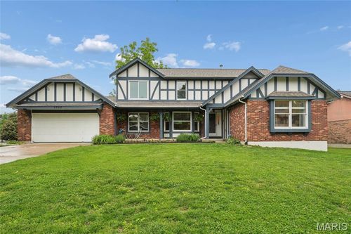 2750 Sherborn Ln, Saint Charles, MO, 63301-4224 | Card Image