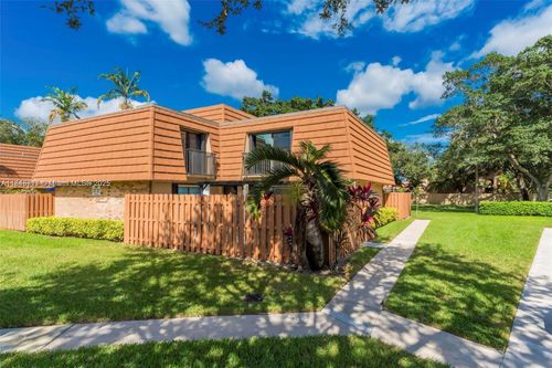 106-2551 Camelot Ct, Hollywood, FL, 33026-3648 | Card Image