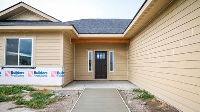 203 Junebug Court, House other with 3 bedrooms, 2 bathrooms and null parking in Kalispell MT | Image 2