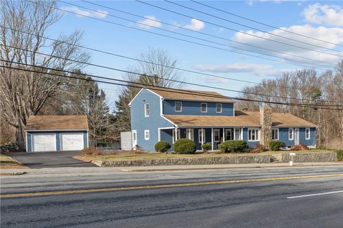 723 Nooseneck Hill Rd, West Greenwich, RI, 02817-2352 | Card Image