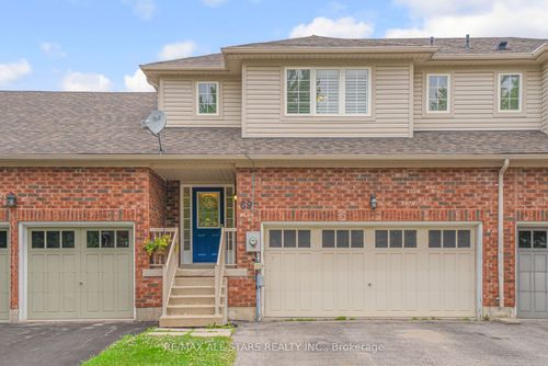 69 Oakside Dr, Uxbridge, ON, L9P2A6 | Card Image