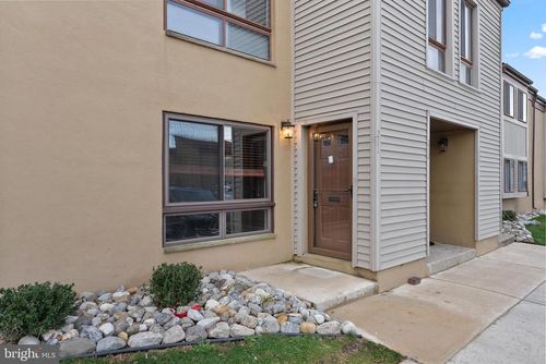 211 James Ct, MARLTON, NJ, 08053-2046 | Card Image