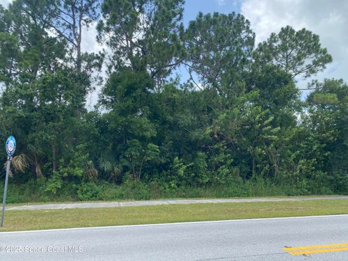824 Emerson Dr Ne, Palm Bay, FL, 32907-1461 | Card Image