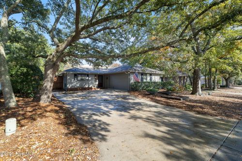 1305 Two Mile Cir E, Wilmington, NC, 28405-4115 | Card Image