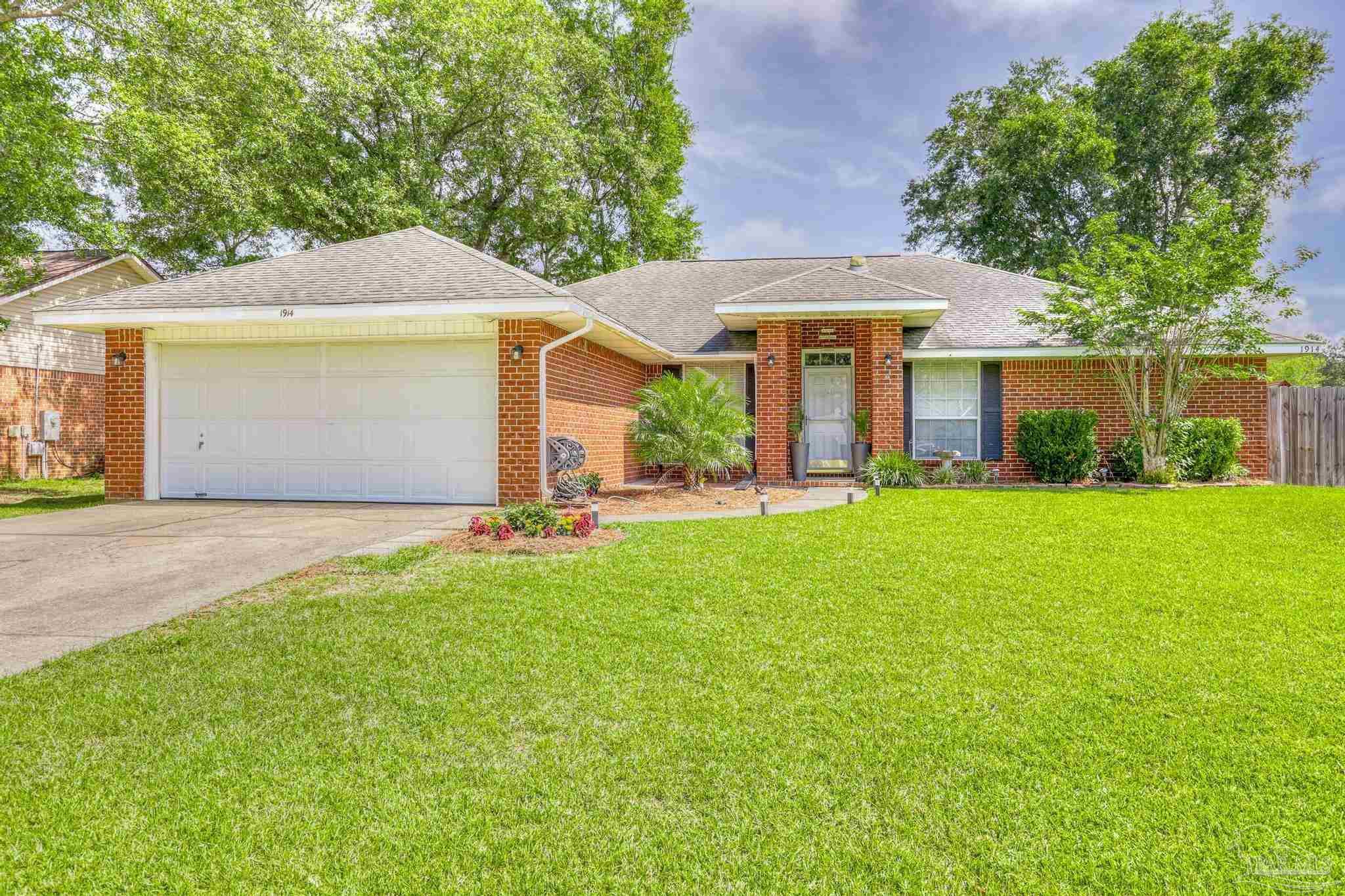 Waxwing Dr, Cantonment, FL 32533