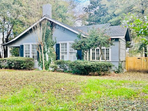 310 Kenneth St, Greenwood, MS, 38930-3220 | Card Image