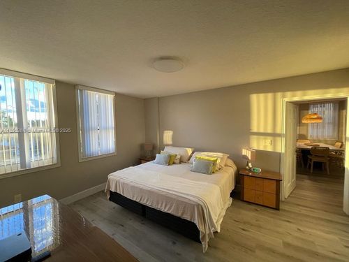 302-2080 S Ocean Dr, Hallandale Beach, FL, 33009-6677 | Card Image