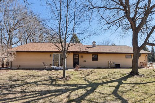 710 Saint Paul Dr, Slinger, WI, 53086-9620 | Card Image