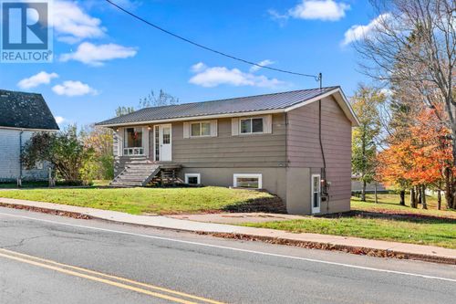 {{alt}} | Card Image