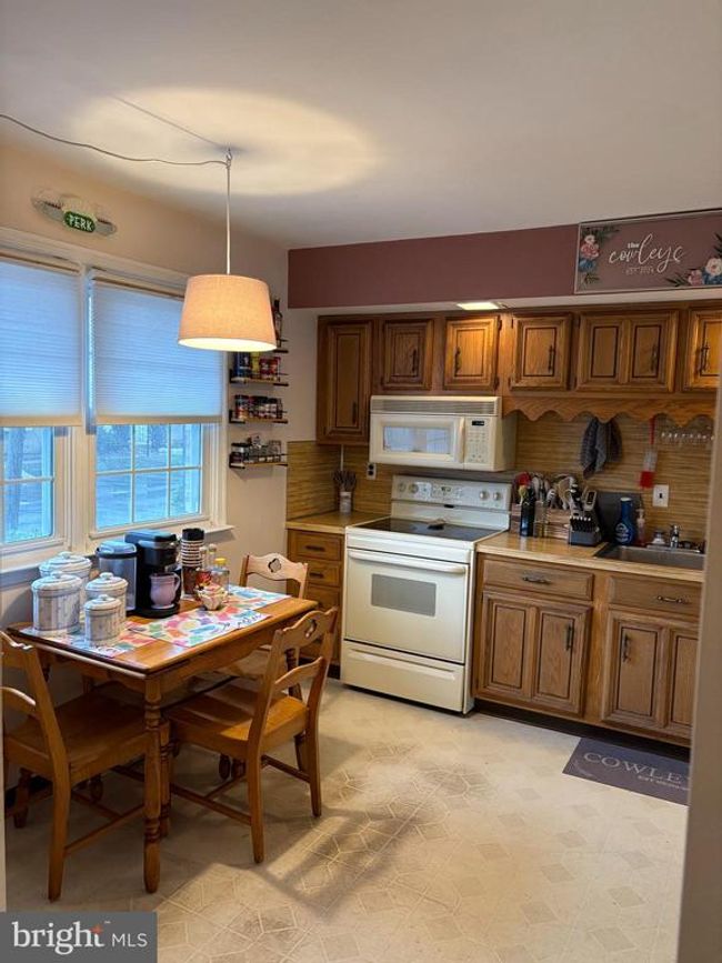 APT-23 - 12 E Maple Ave, Townhouse with 2 bedrooms, 3 bathrooms and null parking in MERCHANTVILLE NJ | Image 6