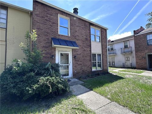 7501 Creighton Pl, New Orleans, LA, 70126-1211 | Card Image