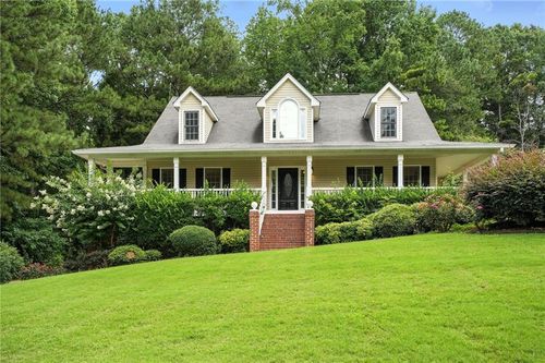 66 Blackberry Ln, Douglasville, GA, 30134-6622 | Card Image