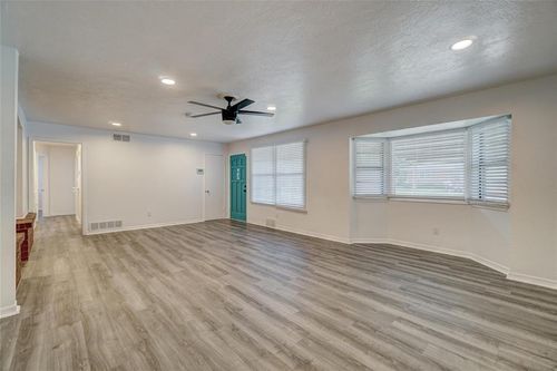 817 Stahl Drive, Oklahoma City, OK, 73110 | Card Image