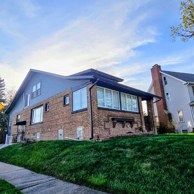 9712 Shore Dr, House other with 6 bedrooms, 3 bathrooms and 2 parking in Oak Lawn IL | Image 74